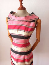 Load image into Gallery viewer, 1950s 1960s - Stunning Pink &amp; Grey Silk Dress - W26 (66cm)
