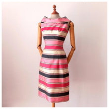 Load image into Gallery viewer, 1950s 1960s - Stunning Pink &amp; Grey Silk Dress - W26 (66cm)
