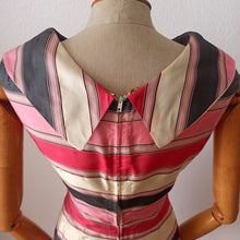 Load image into Gallery viewer, 1950s 1960s - Stunning Pink &amp; Grey Silk Dress - W26 (66cm)
