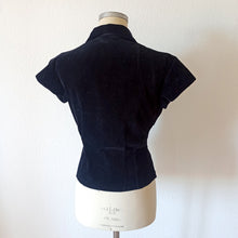 Charger l&#39;image dans la galerie, 1950s - MANFRY, France - Solid Black Corduroy Top - W30 (76cm)
