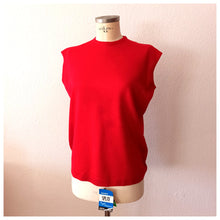 Cargar imagen en el visor de la galería, 1960s - Deadstock - SPLAY, Spain - Red Knit Top - Size L/XL
