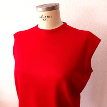 Carica l&#39;immagine nel visualizzatore di Gallery, 1960s - Deadstock - SPLAY, Spain - Red Knit Top - Size L/XL
