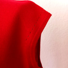 Charger l&#39;image dans la galerie, 1960s - Deadstock - SPLAY, Spain - Red Knit Top - Size L/XL
