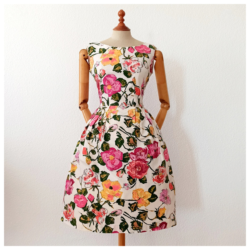 1950s - Gorgeous German Floral Print Cotton Dress - W31 (78cm)