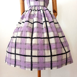 1950s - Lovely Purple Black Cotton Dress - W26 (66cm)