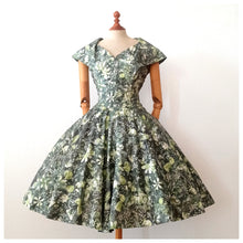 Load image into Gallery viewer, 1950s - Spectacular Green Floral Dress - W30 (76cm)
