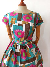 Load image into Gallery viewer, 1950s - Fabulous German Abstract Floral Dress - W29 (74cm)
