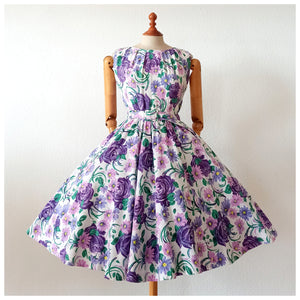 1950s - Stunning Purple Roses Cotton Dress - W26 (66cm)