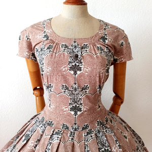 1950s - Adorable Romantic Cotton Dress - W32 (82cm)