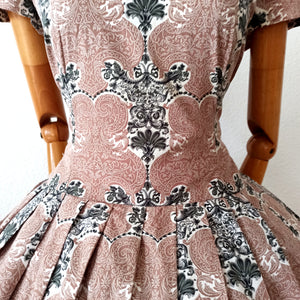 1950s - Adorable Romantic Cotton Dress - W32 (82cm)