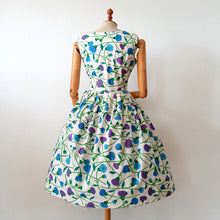 Load image into Gallery viewer, 1950s - Deadstock NWT - Stunning French Clovers Cotton Dress - W28 (72cm)
