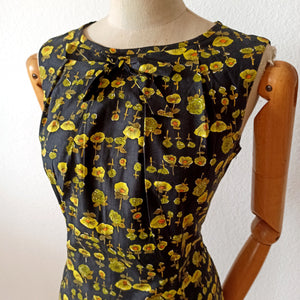 1960s - Gorgeous Black Floral Cotton Dress - W30 (76cm)