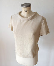 Carica l&#39;immagine nel visualizzatore di Gallery, 1960s - Gorgeous Ivory Gold Lurex Top - Size S/M
