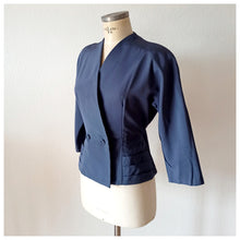 Laden Sie das Bild in den Galerie-Viewer, 1940s 1950s - Exquisite New Look Slate Blue Jacket - W31 (78cm)
