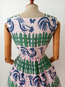 1950s - PARIS - Fabulous Roosters Novelty Print Dress - W26/27 (66/68cm)