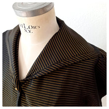 Charger l&#39;image dans la galerie, 1950s - Stunning Black &amp; Gold Striped Satin Dress - W34 (86cm)
