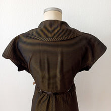 Charger l&#39;image dans la galerie, 1950s - Stunning Black &amp; Gold Striped Satin Dress - W34 (86cm)
