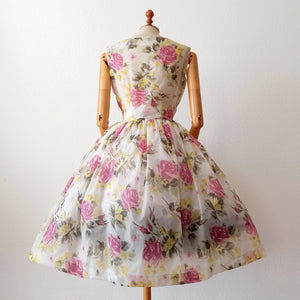 1950s - Adorable Roseprint Lightweight Satin Dress - W27.5 (70cm)