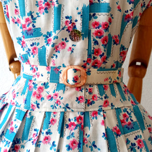 1950s - Adorable Floral Cotton Belted Dress  - W31 (78cm)