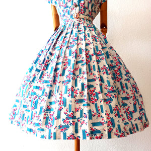 1950s - Adorable Floral Cotton Belted Dress  - W31 (78cm)