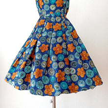 Cargar imagen en el visor de la galería, 1950s - Fabulous Novelty Print Bolero Dress  - W29 (74cm)
