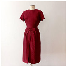 Cargar imagen en el visor de la galería, 1950s 1960s - Stunning Red Burgundy Wiggle Dress  - W28.5 (72cm)
