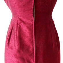 Carica l&#39;immagine nel visualizzatore di Gallery, 1950s 1960s - Stunning Red Burgundy Wiggle Dress  - W28.5 (72cm)
