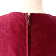 Charger l&#39;image dans la galerie, 1950s 1960s - Stunning Red Burgundy Wiggle Dress  - W28.5 (72cm)
