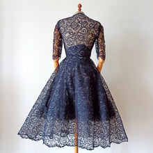 Carica l&#39;immagine nel visualizzatore di Gallery, 1940s 1950s - Outstanding Beauty Lace Dress  - W25/26 (64/66cm)
