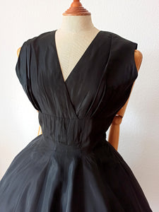 1950s - Stunning Black Satin Night Dress  - W27 (68cm)