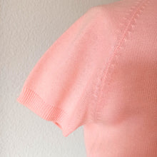 Laden Sie das Bild in den Galerie-Viewer, 1950s 1960s - WELLPUNT, Spain - Adorable Pink Knit Top - Size M/L
