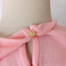 Charger l&#39;image dans la galerie, 1950s 1960s - WELLPUNT, Spain - Adorable Pink Knit Top - Size M/L
