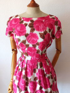 1950s 1960s - PLUTINA, Germany - Gorgeous Roseprint Dress  - W26 (66cm)