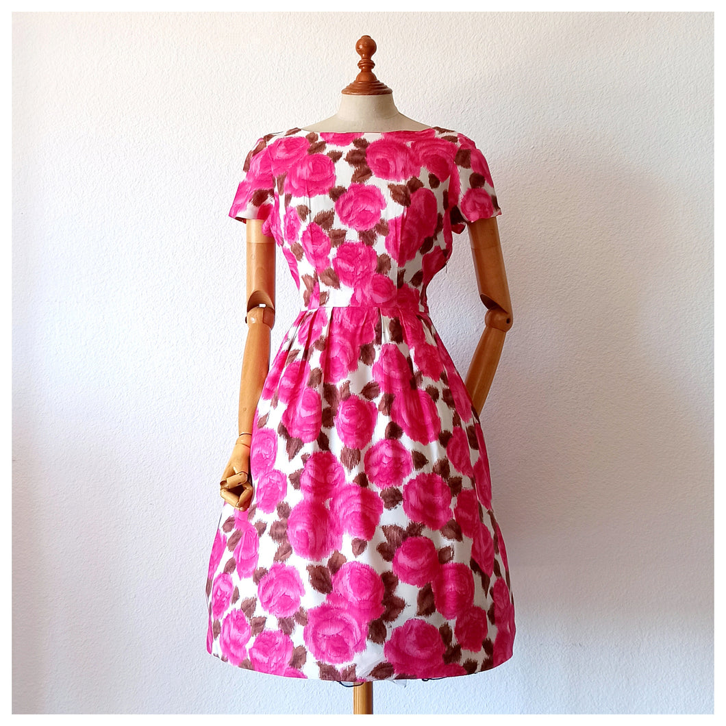 1950s 1960s - PLUTINA, Germany - Gorgeous Roseprint Dress  - W26 (66cm)