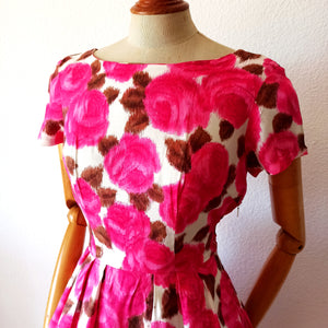 1950s 1960s - PLUTINA, Germany - Gorgeous Roseprint Dress  - W26 (66cm)