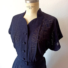 Cargar imagen en el visor de la galería, 1940s - Exquisite Ink Blue Smoked Rayon Dress  - W32 (82cm)
