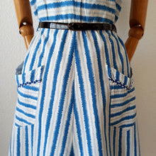 Laden Sie das Bild in den Galerie-Viewer, 1950s - GUY, France - Gorgeous Pockets Cotton Dress - W27 to 31 (68 to 80cm)
