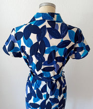 Cargar imagen en el visor de la galería, 1950s 1960s - MARGILUX, Paris - Stunning Deadstock Dress - W28.5 (72cm)
