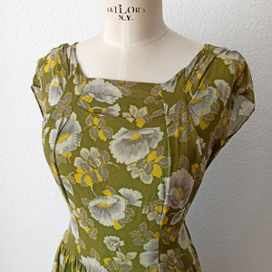 1940s 1950s - Gorgeous Green Floral Dress - W32 (82cm)