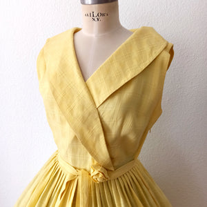 1950s 1960s - Gorgeous Yellow Textured Rayon Dress - W27.5 (70cm)