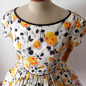 1950s - SAMBO FASHIONS - Spectacular Roseprint Dress  - W26 (66cm)