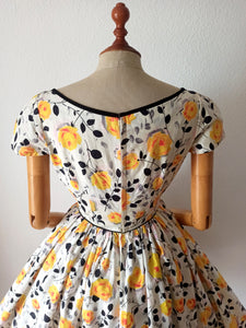 1950s - SAMBO FASHIONS - Spectacular Roseprint Dress  - W26 (66cm)