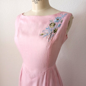 1950s 1960s - Lovely Pink Floral Embroidery Dress - W27 (68cm)