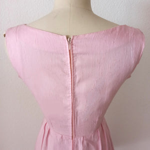 1950s 1960s - Lovely Pink Floral Embroidery Dress - W27 (68cm)