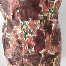 Carica l&#39;immagine nel visualizzatore di Gallery, 1950s - Gorgeous French Abstract Floral Cotton Dress - W34 (86cm)
