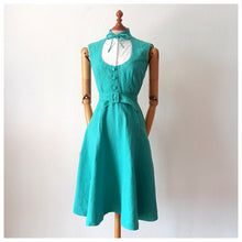 Cargar imagen en el visor de la galería, 1940s 1950s - Gorgeous Green Linen Dress - W26 (66cm)
