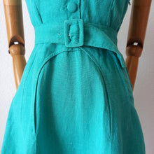 Cargar imagen en el visor de la galería, 1940s 1950s - Gorgeous Green Linen Dress - W26 (66cm)
