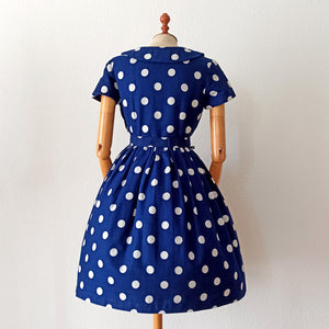 1950s 1960s - Adorable German Bow Neckline Dress - W26 (66cm)