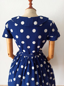 1950s 1960s - Adorable German Bow Neckline Dress - W26 (66cm)