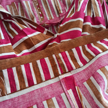 Cargar imagen en el visor de la galería, 1950s - Lovely Pockets Cotton Dress - W27 (68cm)
